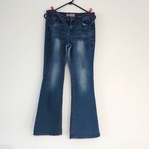 LEI Sophia Hipster Flare Faded Jeans 11R